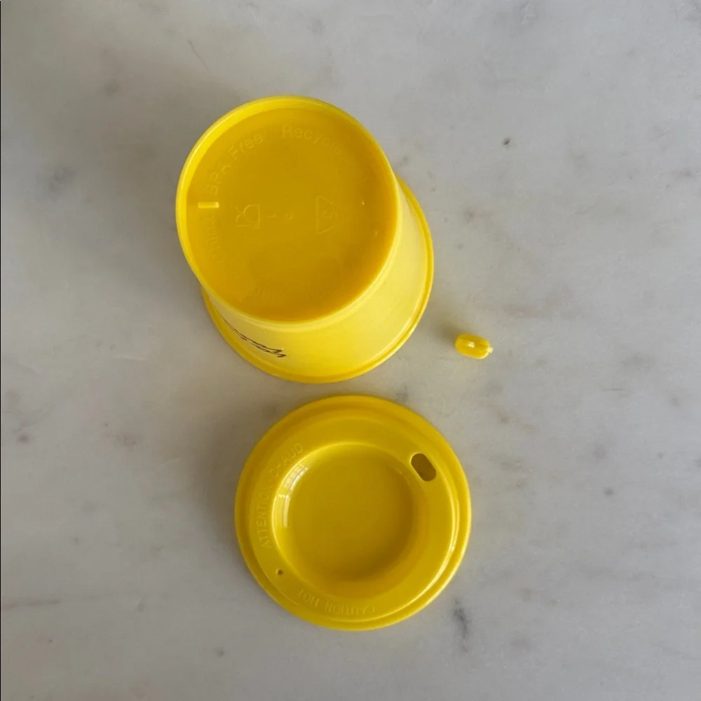 La La Land 12 ounce BPA Free 2026 Yellow Cup Day Reusable Cup with Heart Stopper - Picture 4 of 4